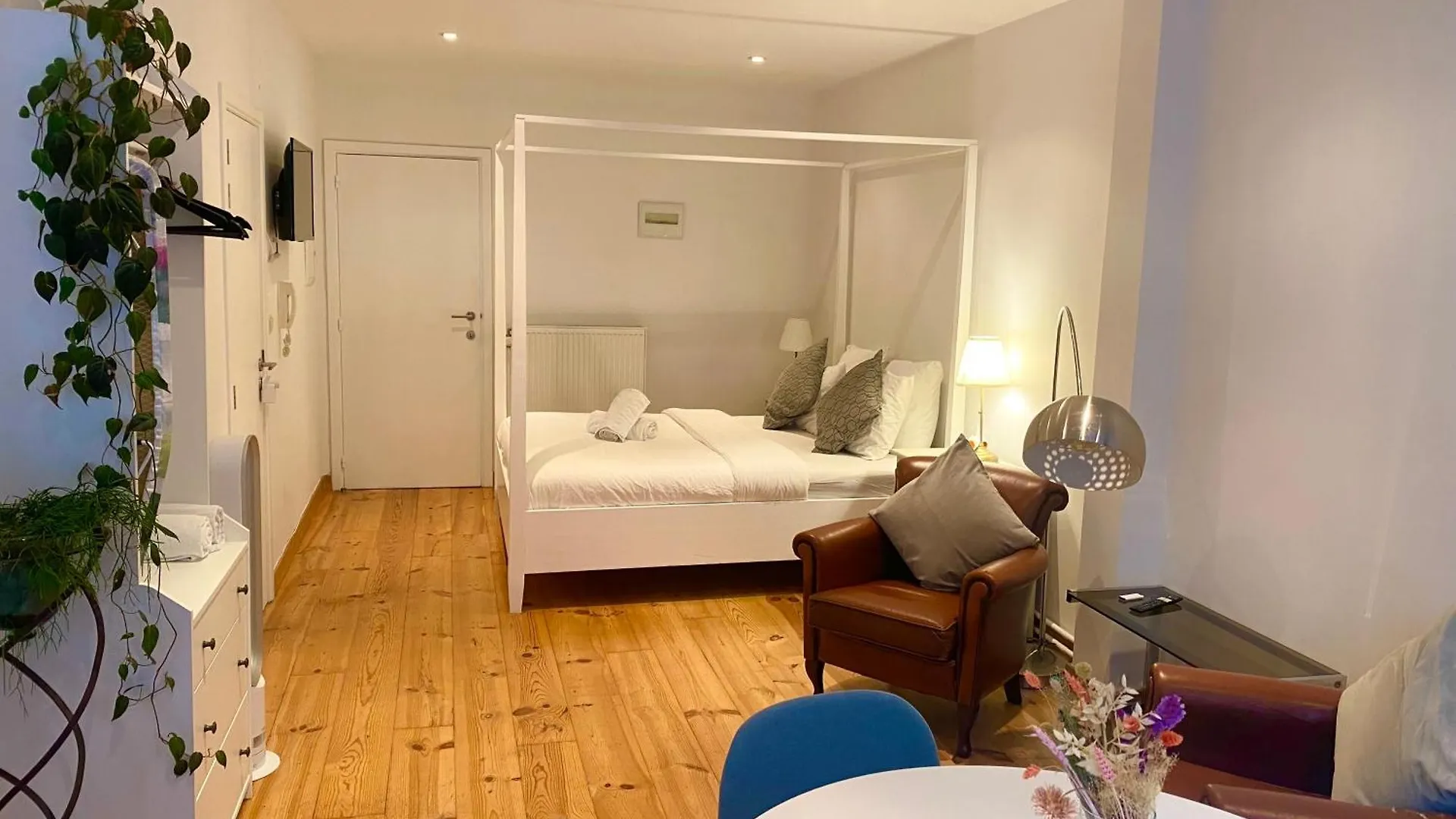 Simone's Kitchen B&B Antwerpen Frühstückspension